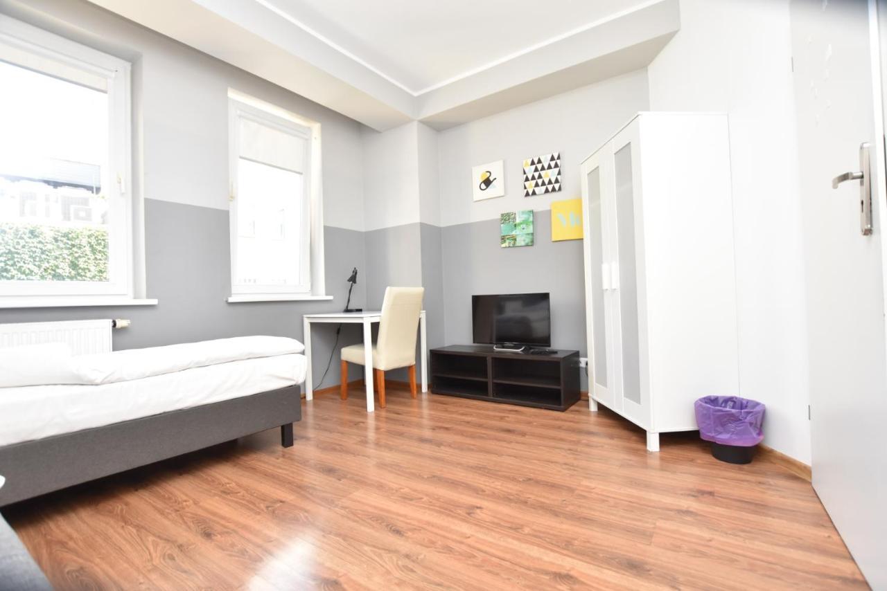 Dukes Aparthostel - Pokoje Prywatne Wroclaw Dış mekan fotoğraf